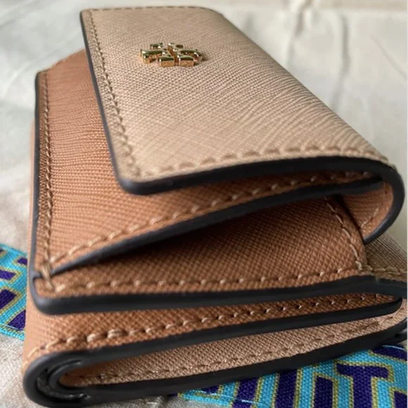 Tory Burch | Colorblock Pattern Compact Wallet - Picture 9 of 10